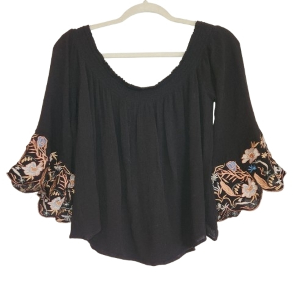 Forever 21 Contemporary Black Embroidered Ruffle Sleeve Top Size S Round Neck - Picture 2 of 8